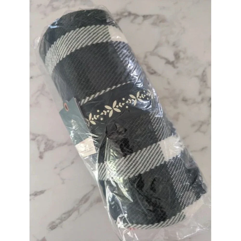 Christmas Throw